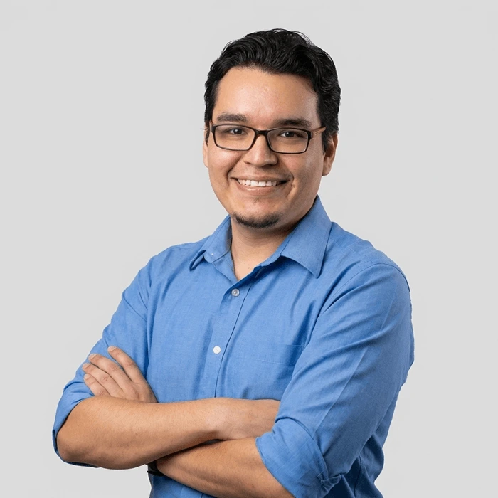 Fernando, psicólogo clínico en Mérida ofreciendo terapia para adolescentes y adultos.